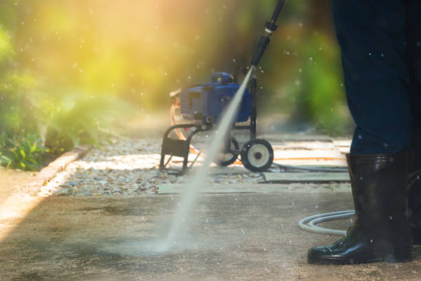 Best Factory Floor Cleaning  in Saegertown, PA